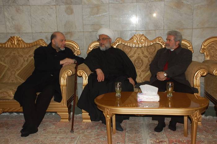 http://alnajma.org/DSC_0011re.jpg